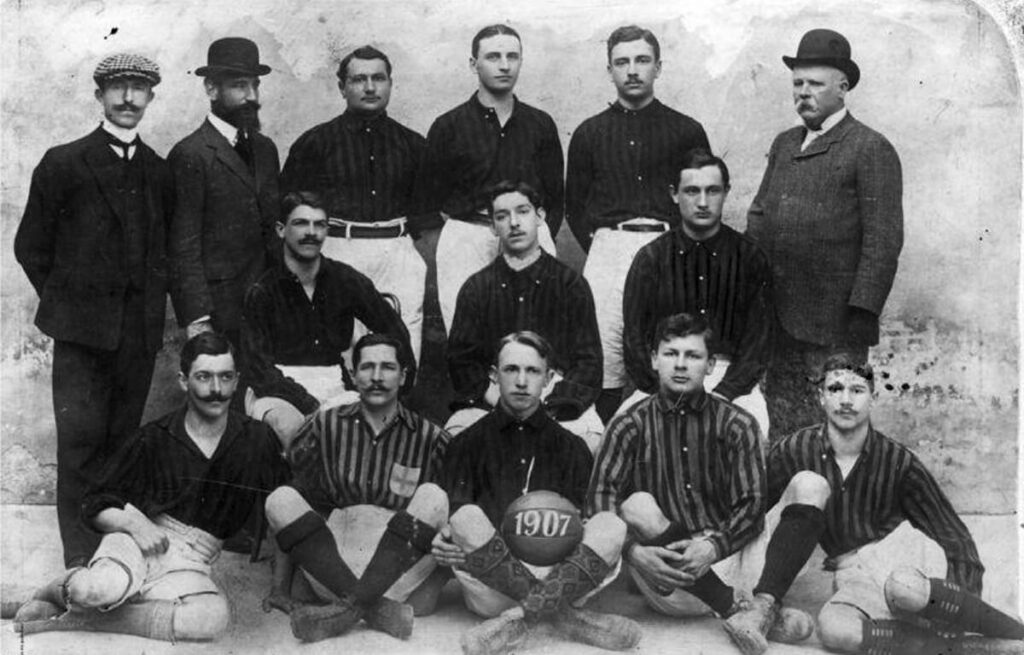 Il Milan del terzo scudetto datato 1907.