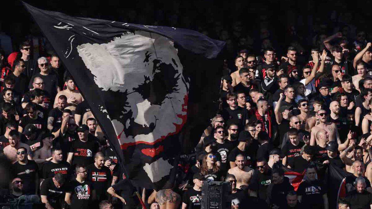 Verso Milan Venezia, la Curva Sud contesta: spettacolo imbarazzante, basta giustificazioni!